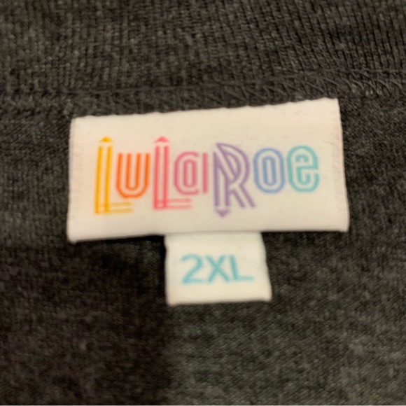 2XL LuLaRoe Liv Tshirt - worn twice - Picture 2 of 4